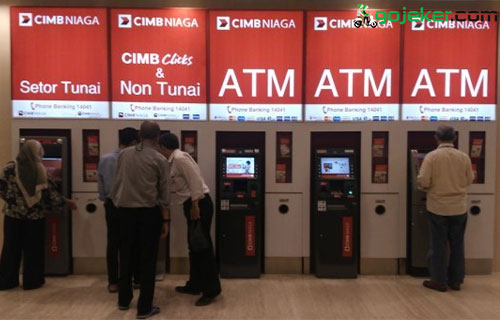 Lewat ATM CIMB Niaga
